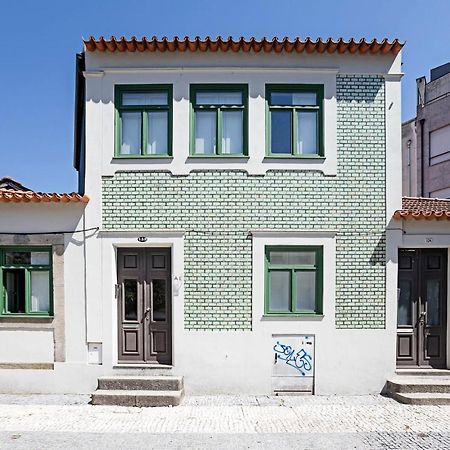 D. Joao IV Apartments By Lovelystay Porto Luaran gambar