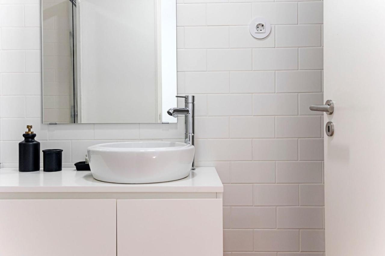 D. Joao IV Apartments By Lovelystay Porto Luaran gambar