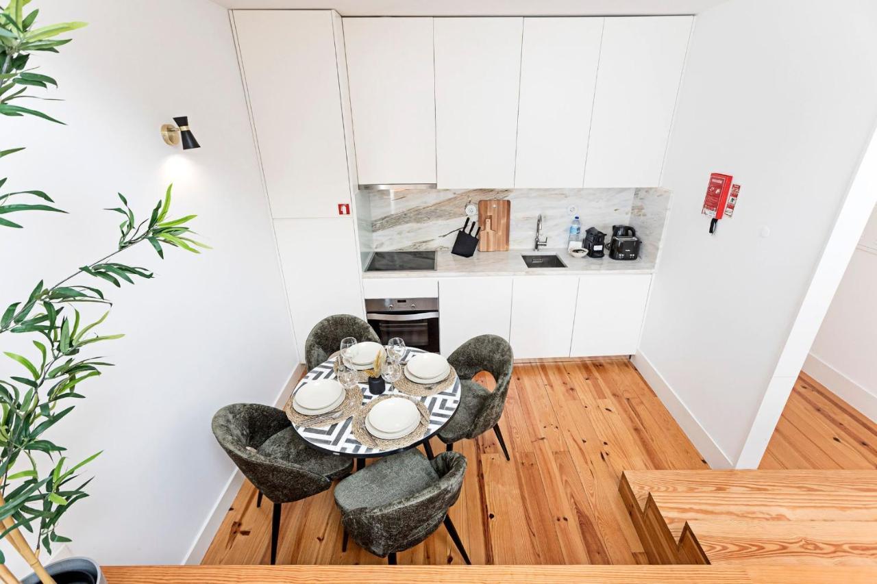 D. Joao IV Apartments By Lovelystay Porto Luaran gambar