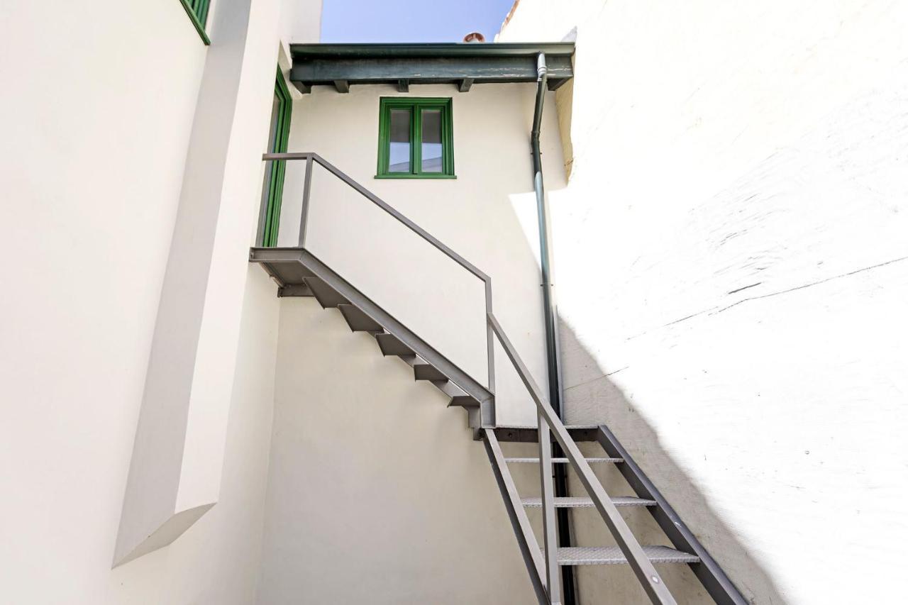 D. Joao IV Apartments By Lovelystay Porto Luaran gambar